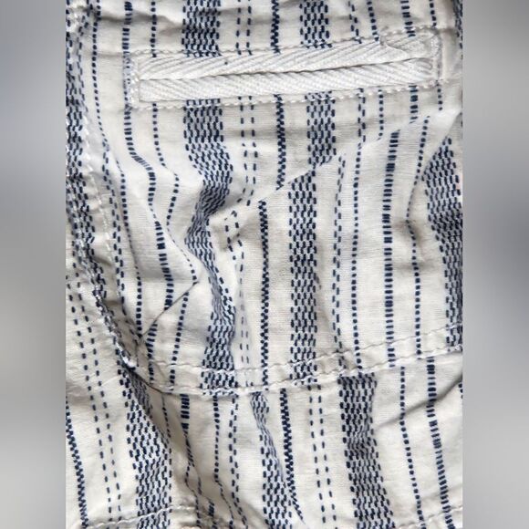 SO L White Blue Striped 4 Pockets BeltLoops LINEN Blend Women’s Shorts - Picture 3 of 9